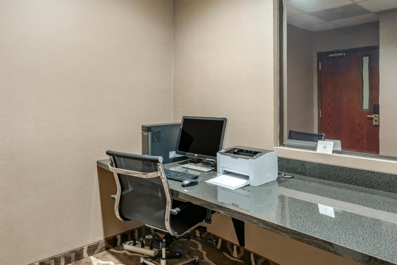 Comfort Inn & Suites St Louis-או'פאלון מראה חיצוני תמונה
