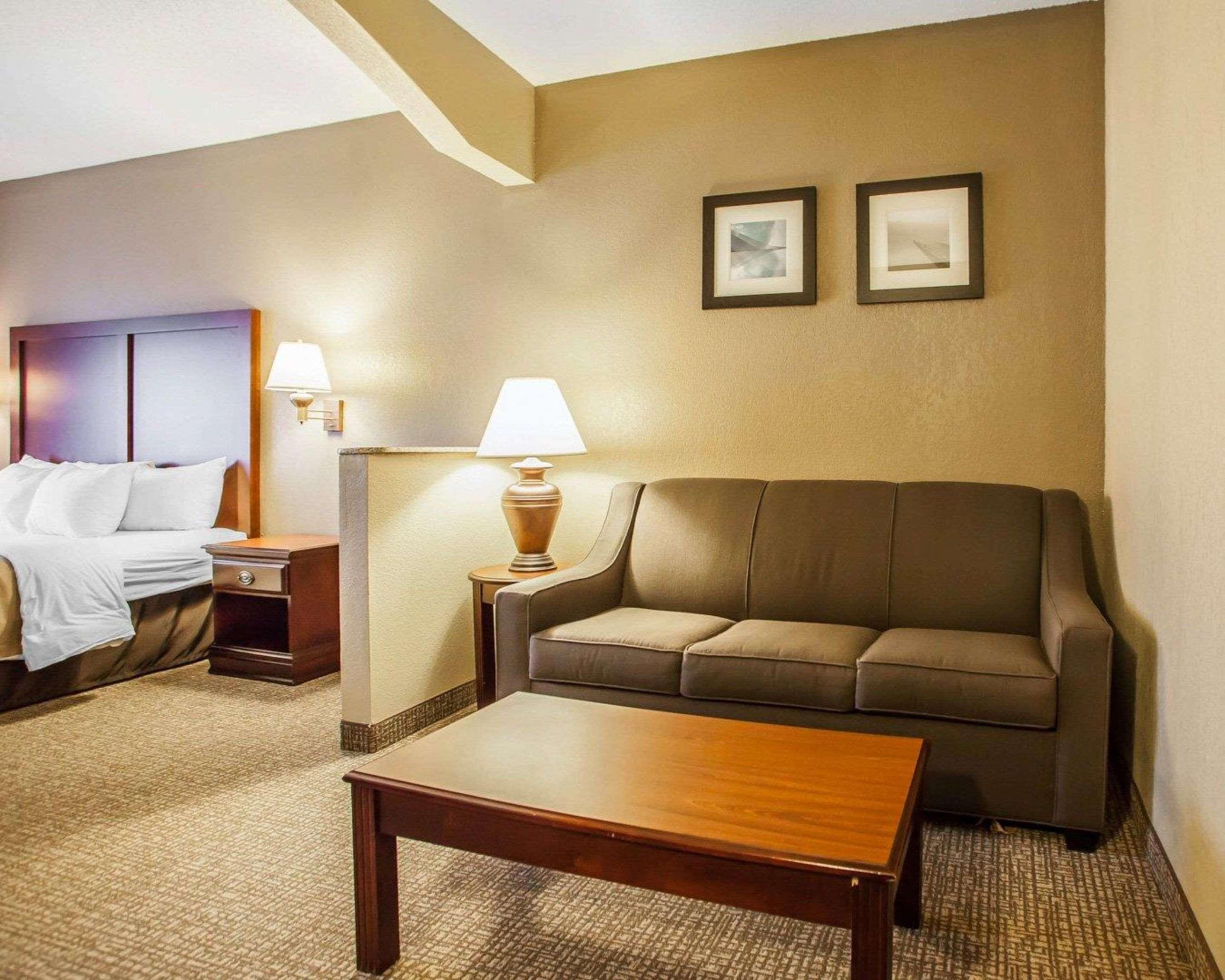 Comfort Inn & Suites St Louis-או'פאלון מראה חיצוני תמונה