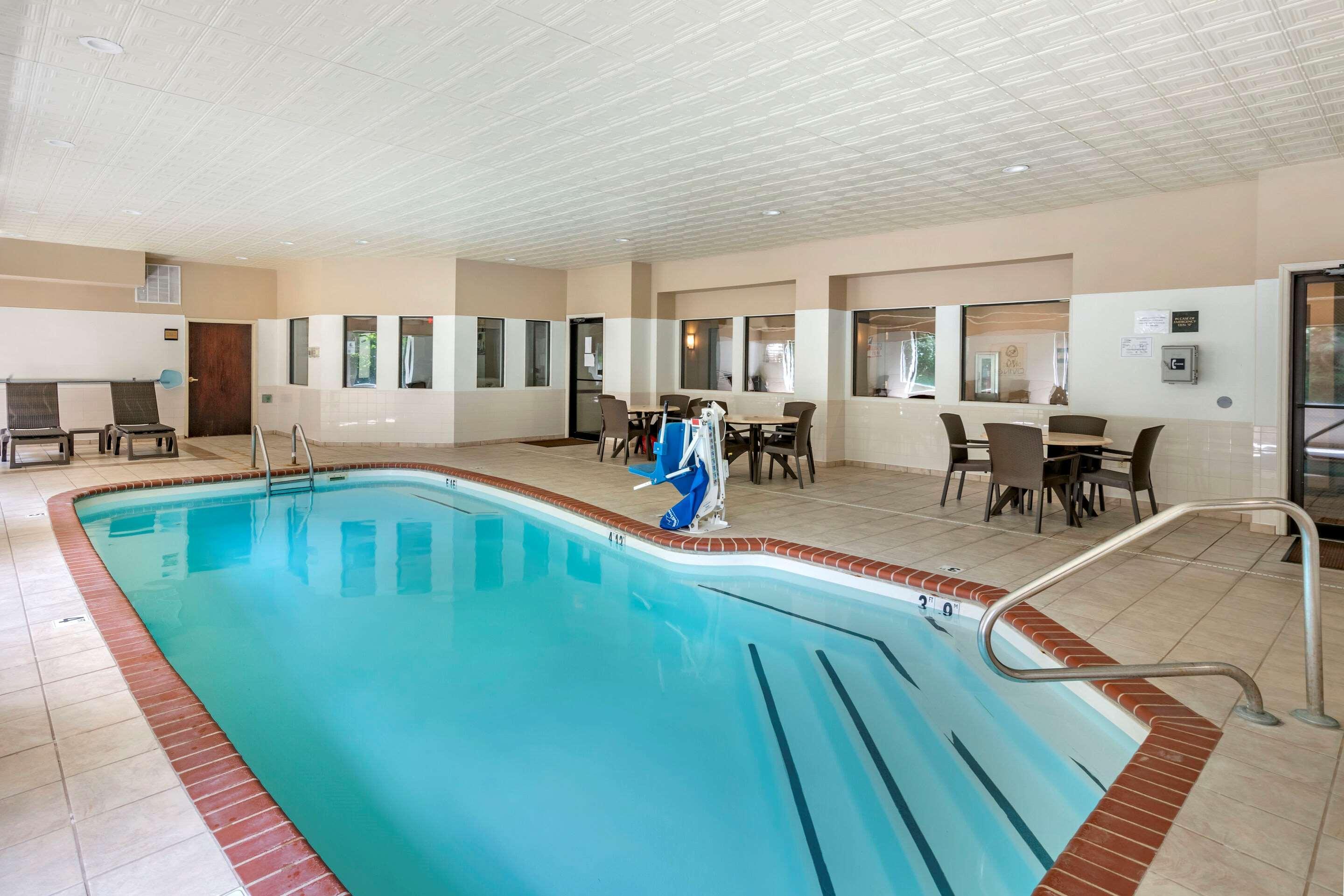 Comfort Inn & Suites St Louis-או'פאלון מראה חיצוני תמונה